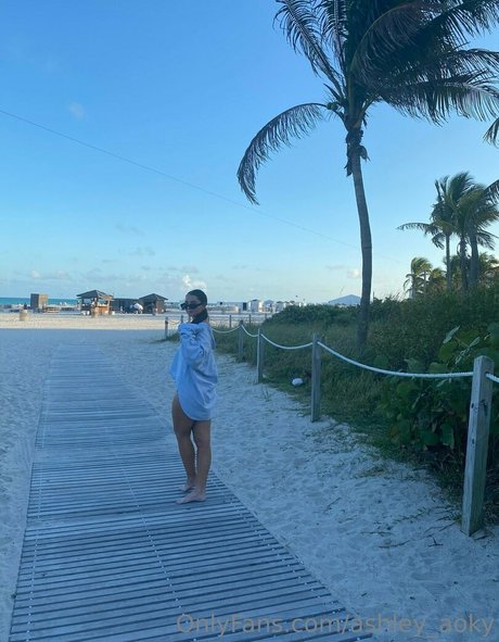 Foto desnuda filtrada de OnlyFans de Ashley Aoky