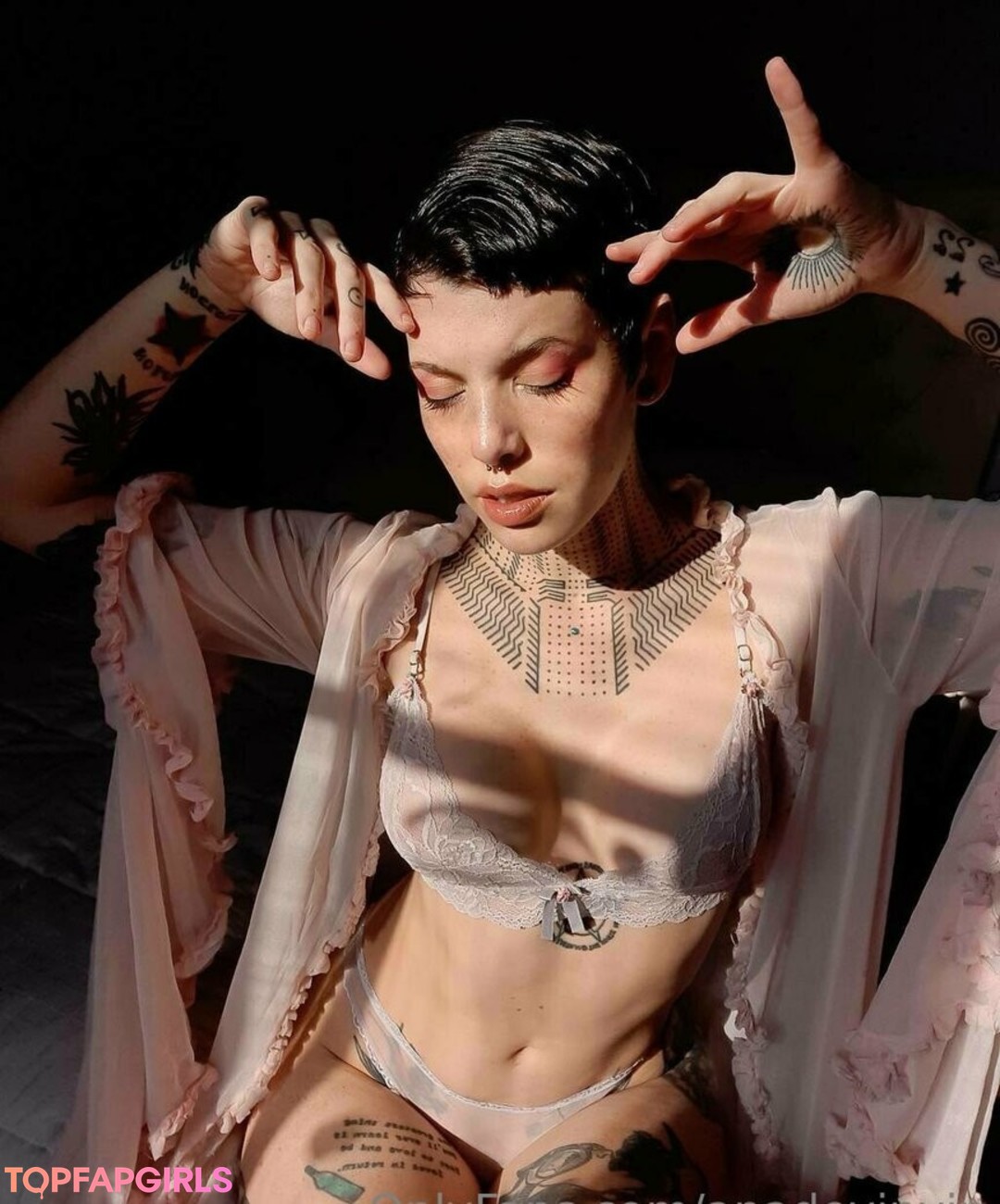 Foto desnuda filtrada de OnlyFans de Anadevinvip #30 Foto desnuda filtrada de OnlyFans de Anadevinvip #30