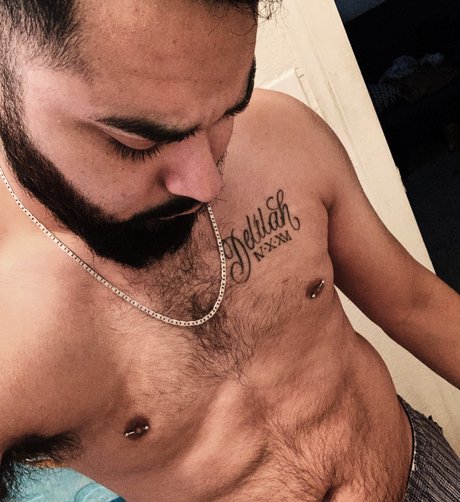 Foto desnuda filtrada de OnlyFans de Praying Mantis