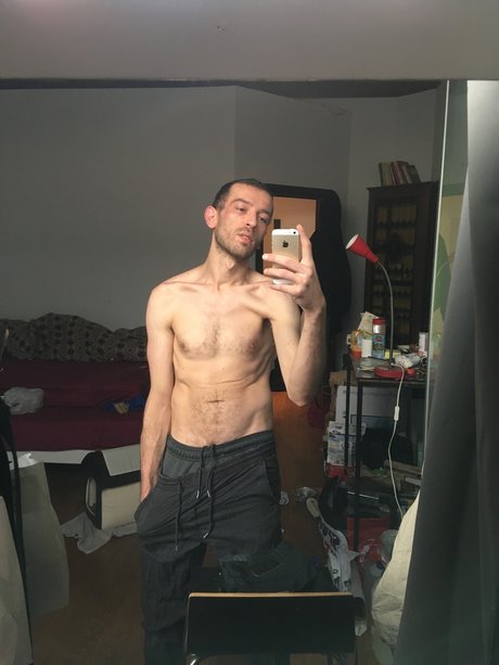 Foto desnuda filtrada de OnlyFans de Esckaenor