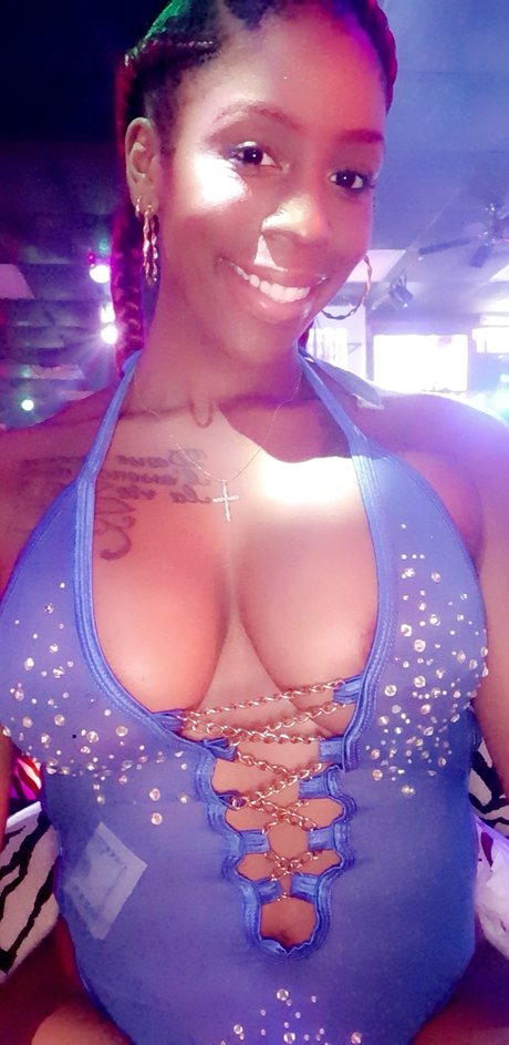Foto desnuda filtrada de OnlyFans de Phoenix Reign