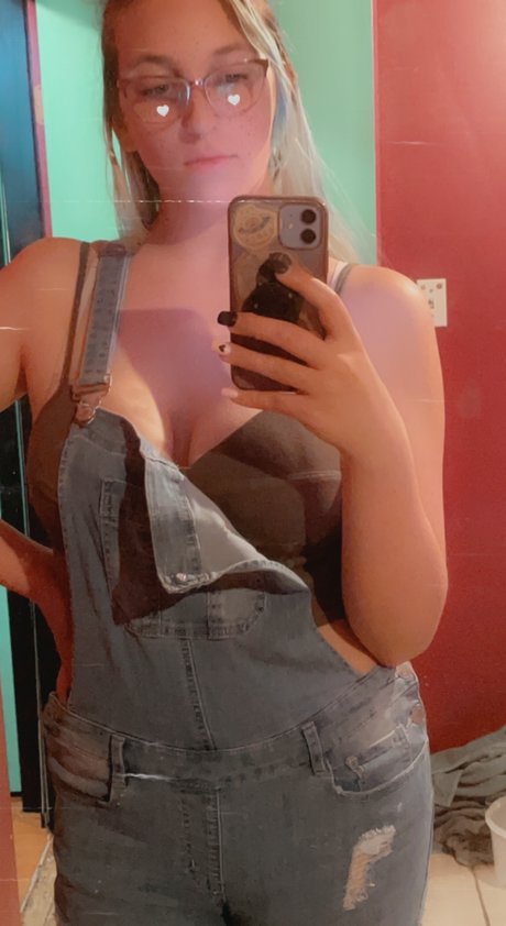 Foto desnuda filtrada de OnlyFans de Kitten