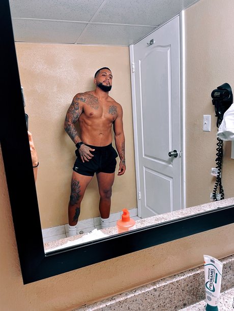 Foto desnuda filtrada de OnlyFans de Dre Gavi