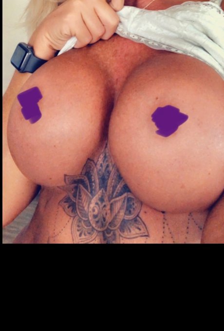 Foto desnuda filtrada de OnlyFans de Taylor