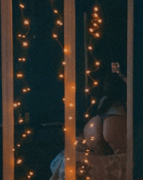 Qveen B
