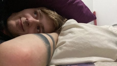 Foto desnuda filtrada de OnlyFans de Ethan