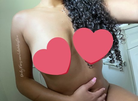 Foto desnuda filtrada de OnlyFans de Tiffany K