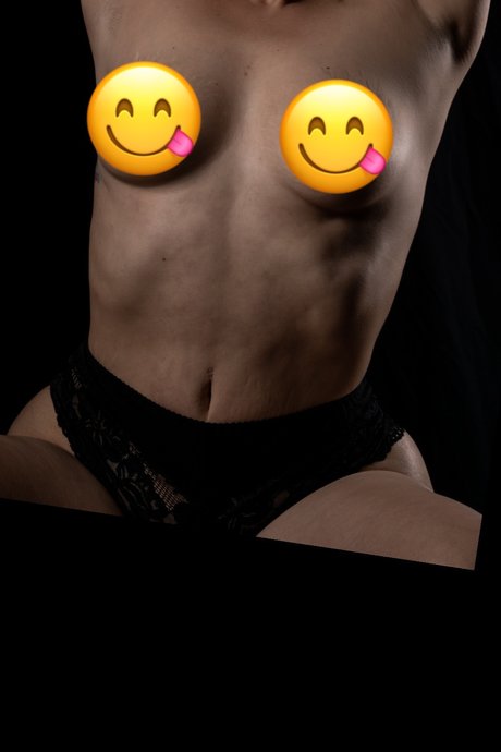 Foto desnuda filtrada de OnlyFans de Rubi
