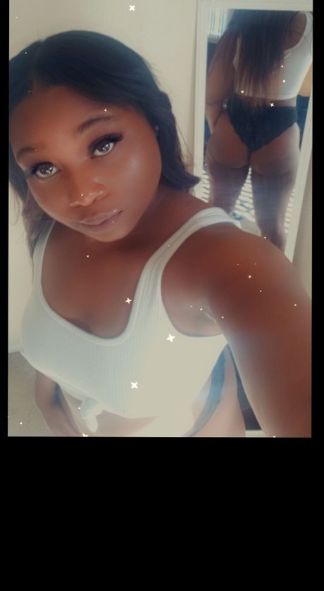 Foto desnuda filtrada de OnlyFans de Her