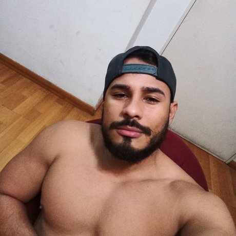 Foto desnuda filtrada de OnlyFans de Los Chicos Malos