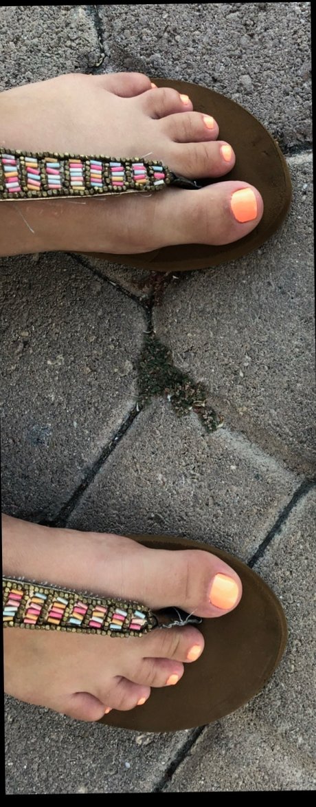Foto desnuda filtrada de OnlyFans de Yourfavoritefootprincess