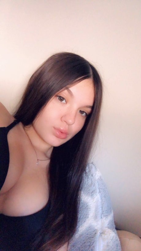 Foto desnuda filtrada de OnlyFans de Thaa Finestt Snowbunny 