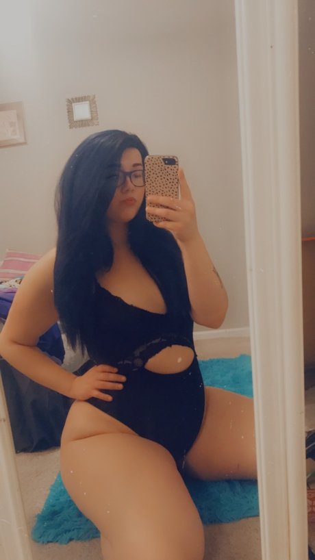 Foto desnuda filtrada de OnlyFans de Nikki Baby