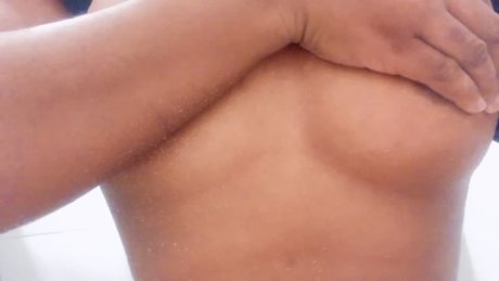 Foto desnuda filtrada de OnlyFans de Samaye