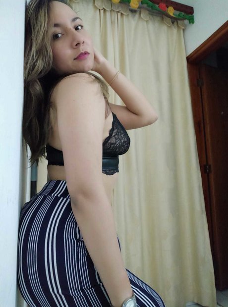 Foto desnuda filtrada de OnlyFans de Paola Pabon