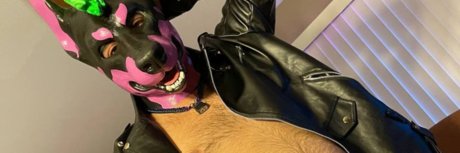 Foto desnuda filtrada de OnlyFans de Izzy T Aka Pup Silo
