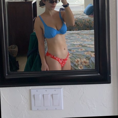 Foto desnuda filtrada de OnlyFans de M