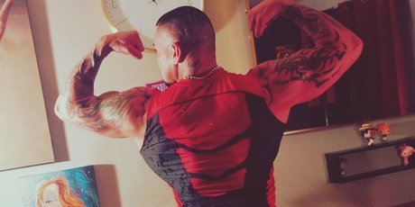 Foto desnuda filtrada de OnlyFans de Maximo