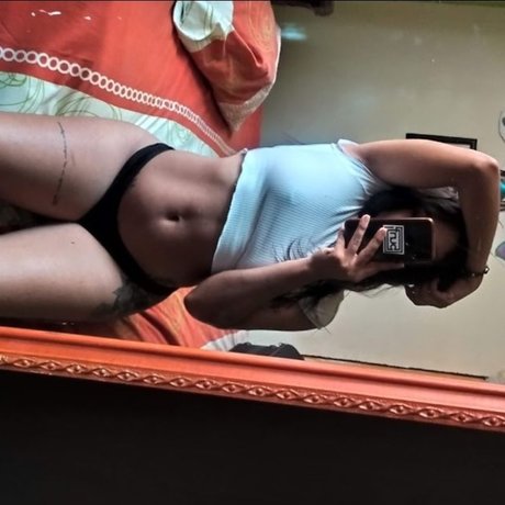 Foto desnuda filtrada de OnlyFans de Rasta Barbie