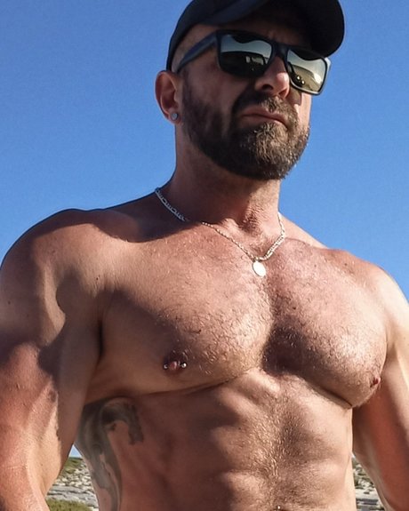 Foto desnuda filtrada de OnlyFans de Gayfitmuscle