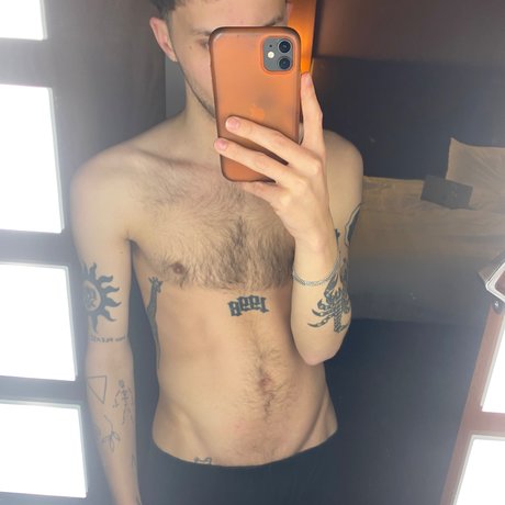 Foto desnuda filtrada de OnlyFans de Dyl