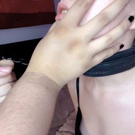 Foto desnuda filtrada de OnlyFans de Bunny N Cora
