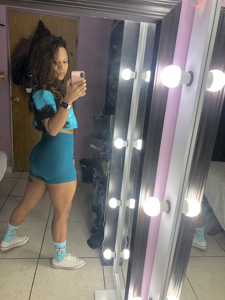 Foto desnuda filtrada de OnlyFans de Abril