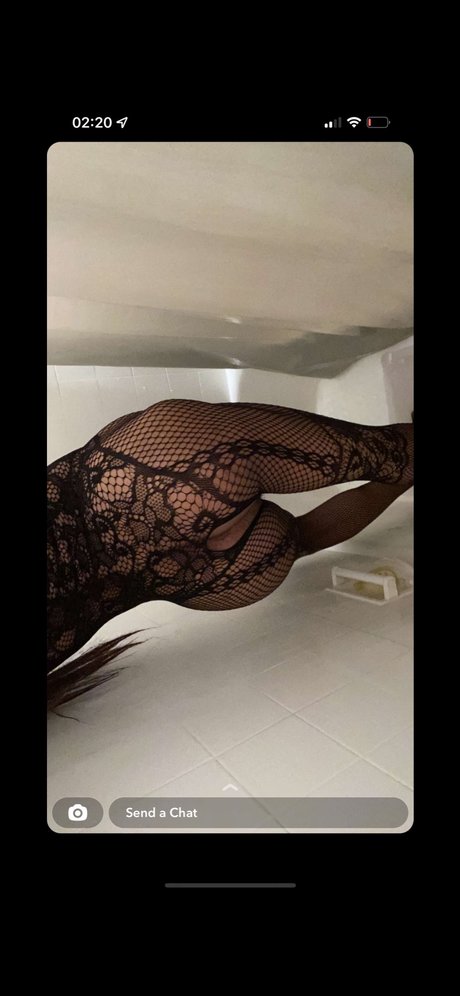 Foto desnuda filtrada de OnlyFans de Goldenbabygirl21