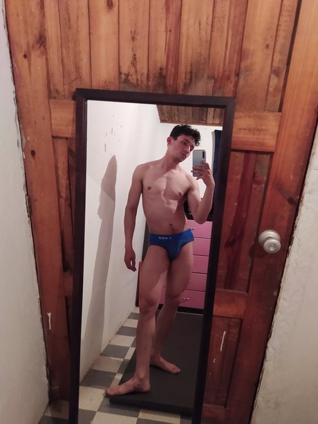 Foto desnuda filtrada de OnlyFans de Robcep6969