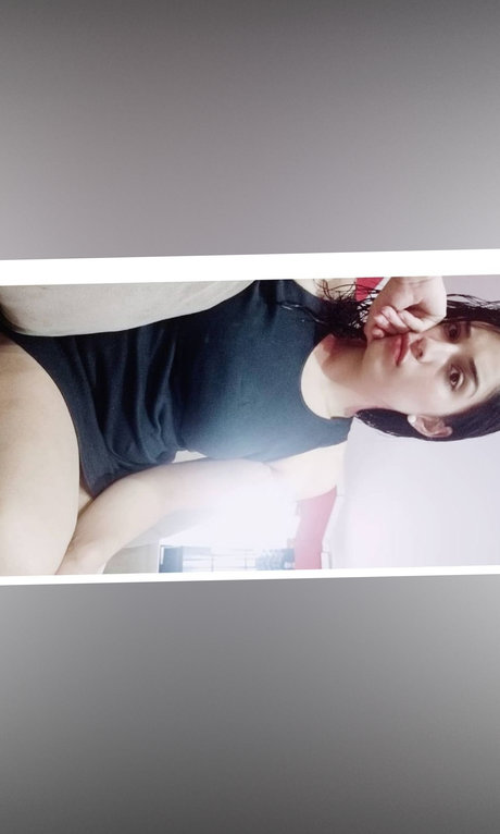 Foto desnuda filtrada de OnlyFans de Gnesis