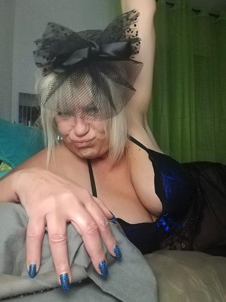 Foto desnuda filtrada de OnlyFans de Seora Fina  No Ppv