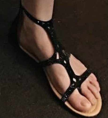 02petitefeet