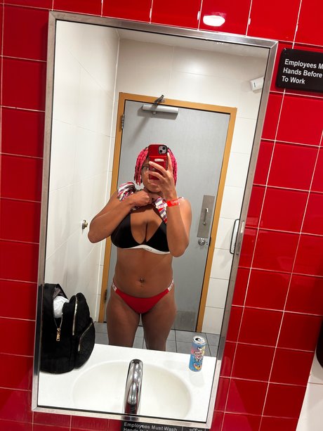 Foto desnuda filtrada de OnlyFans de Ginger