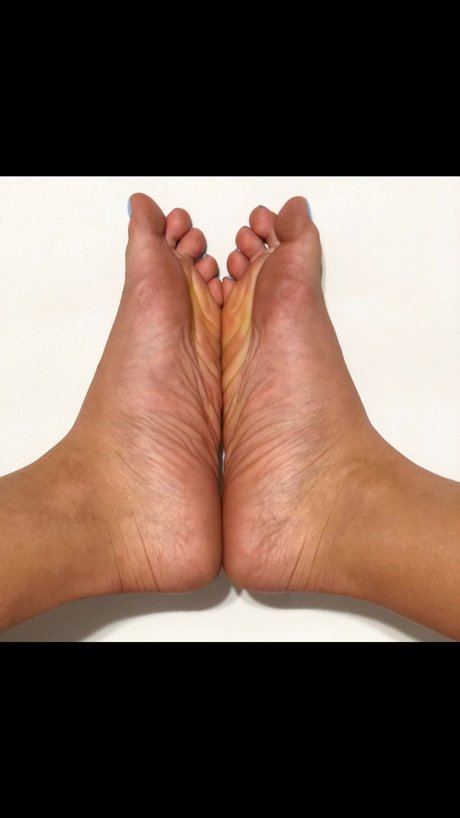 Foto desnuda filtrada de OnlyFans de Lickmysoles