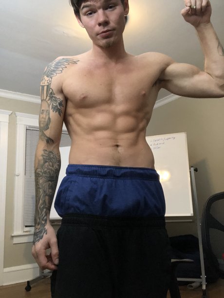Foto desnuda filtrada de OnlyFans de Michael Wolf