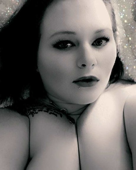Foto desnuda filtrada de OnlyFans de Katie