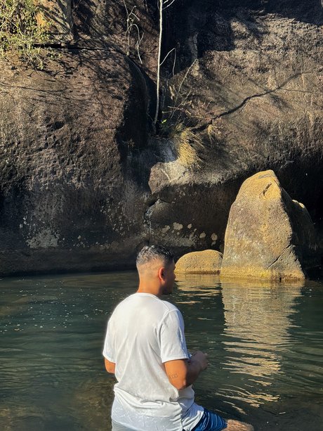 Foto desnuda filtrada de OnlyFans de Mauricio Davila