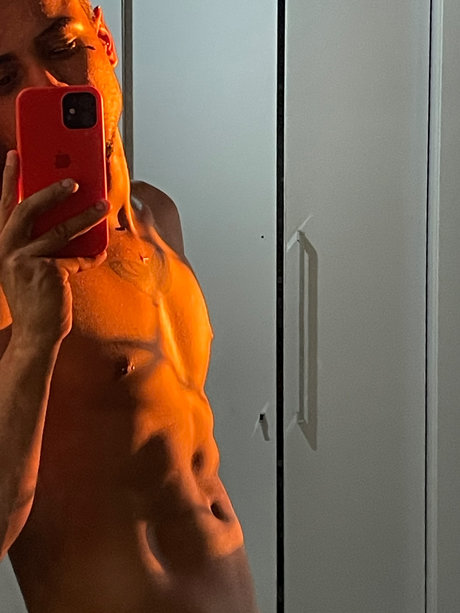 Foto desnuda filtrada de OnlyFans de Matheus Salvatore  Free