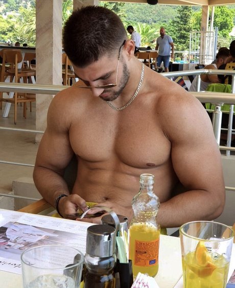 Foto desnuda filtrada de OnlyFans de Becanovic
