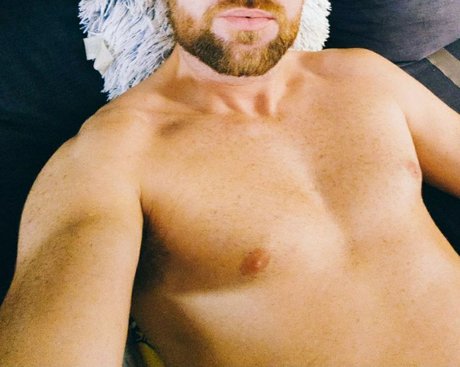 Foto desnuda filtrada de OnlyFans de Mts