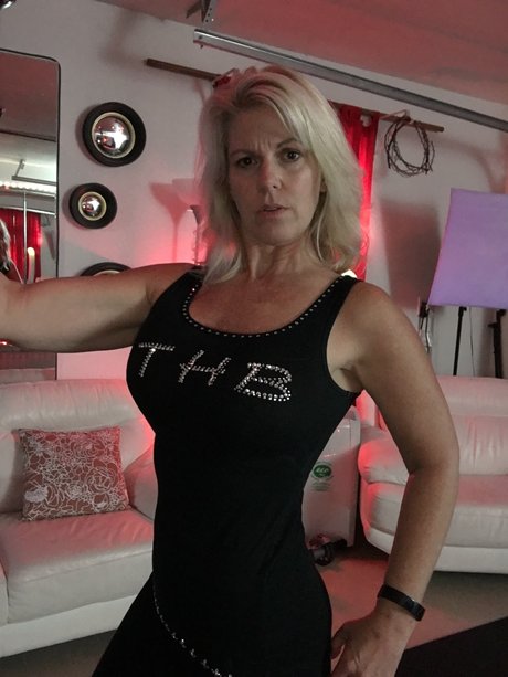 Foto desnuda filtrada de OnlyFans de Mrs Biz