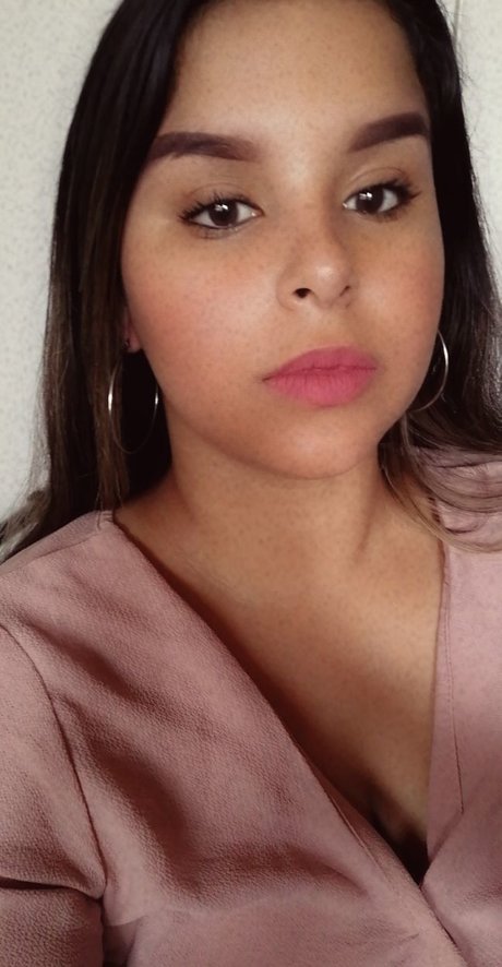 Foto desnuda filtrada de OnlyFans de Karen Alava