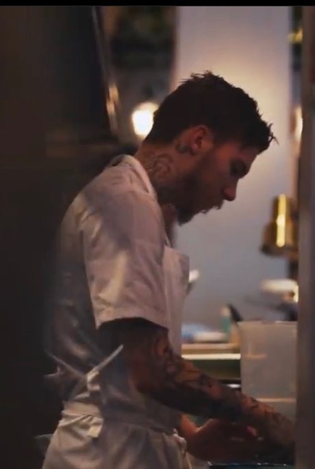 Foto desnuda filtrada de OnlyFans de The Tattooed Naked Chef