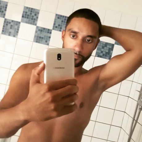 Foto desnuda filtrada de OnlyFans de Khakipi