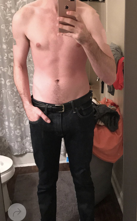 Foto desnuda filtrada de OnlyFans de A