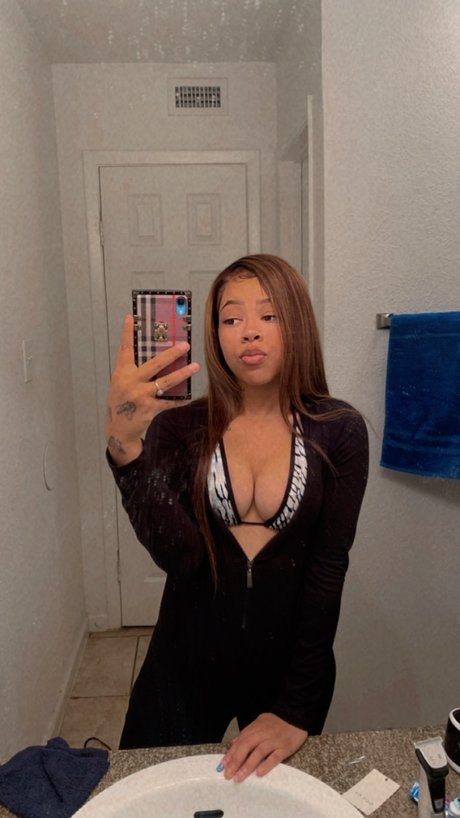 Foto desnuda filtrada de OnlyFans de Jermani