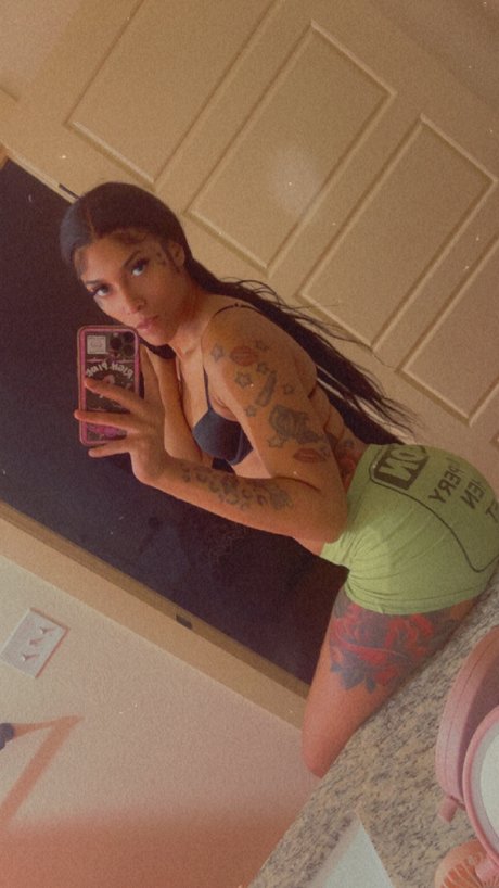 Foto desnuda filtrada de OnlyFans de Da Pretty One