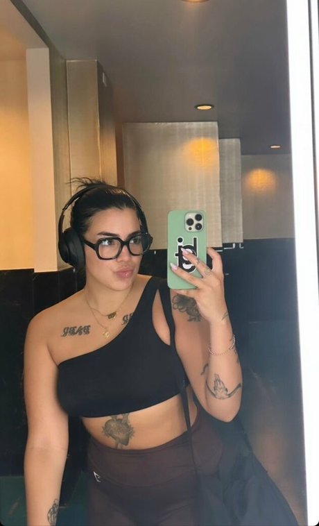 Foto desnuda filtrada de OnlyFans de Selenaxoxoxo Marian