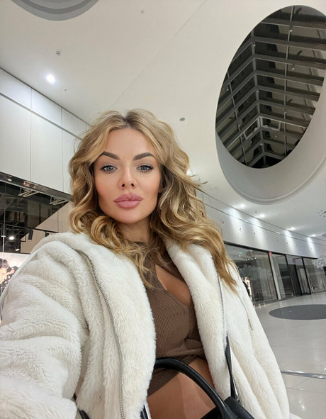 Foto desnuda filtrada de OnlyFans de Teachmeamy
