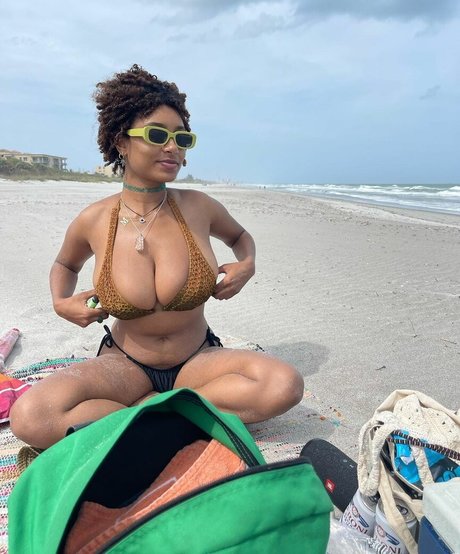 Foto desnuda filtrada de OnlyFans de Plantbae